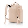 Le allday backpack M iso de reisenthel est un véritable tout-en-un : avec lui, vous disposez à la fois d’un sac à dos élégant et d’un sac isotherme ! L’isolant épais du comportement principal vous garantit une excellente isolation thermique. Ce compagnon véritablement flexible ravira tous ceux qui aiment savourer leurs en-cas et boissons bien frais au quotidien ou pendant leurs sorties. Parfait pour Nouméa, pour les ilots de Nouvelle calédonie.