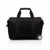 Futur best-seller en vue ! Chouchou des voyageurs, le allrounder L se dote de roulettes pour faciliter le transport de charges lourdes. Cette petite merveille de rangement se transforme désormais en un trolley très pratique. Un look décontracté pour une fonctionnalité optimale : jamais voyager n’aura été aussi simple ! Keep on movin´… aircalin aircaledonie