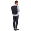 Le sac de voyage Thule Subterra 2 26 L est indispensable pour vos voyages, alliant un design moderne et élégant à des fonctionnalités adaptables comme la pochette de transport amovible et le volume extensible.