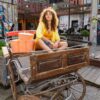 En solo ou associé au carrybag, au shopping basket ou à d’autres paniers à provisions signés reisenthel, le coolerbag est un sac isotherme fiable grâce à son isolant épais. Avec lui, en balade ou en pique-nique, vos repas restent bien au frais ! Le marché de Port Moselle à Nouméa vous attend
