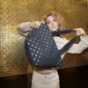 REISENTHEL Shopper M Mettalic Dots Blue – Image 3