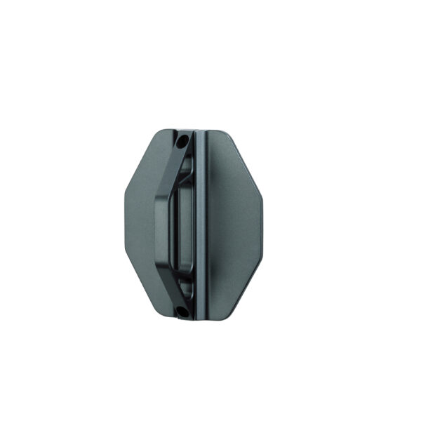Support mural Swing-Up DX Bike Holder révolutionnaire pensé par Topeak avec un ajustement possible de l'angle ! Un plus extrêmement pratique pour ranger votre vélo que ce soit dans votre garage, couloir ou même salon, le vélo est fixé sans risque et avec un minimum de gène. L'ajustement de l'angle se fait par incrément de 15° et sans outils grâce à un système mécanique intelligent.