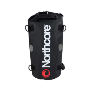A Nouméa, sac étanche ! Il s'agit de la version sac à dos du sac sec haute performance de la gamme d'accessoires essentiels de Northcore.LES DÉTAILS :Une capacité de stockage substantielle de 20 litres, suffisante pour ranger tout votre équipement humide.Hauteur approximative 60cm x 38cm de largeurFabriqué en PVC robuste, ce produit est le plus résistant et le plus durable des sacs secs disponibles sur le marché.Coutures internes thermosoudées pour une étanchéité à 100%.Bretelles et poignées rembourrées pour un maximum...