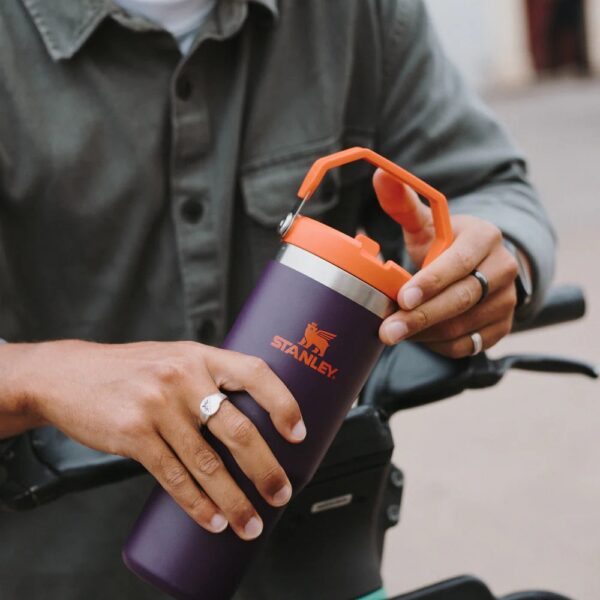 STANLEY The IceFlow Flip Straw Tumbler 0.89L - Plum – Image 3