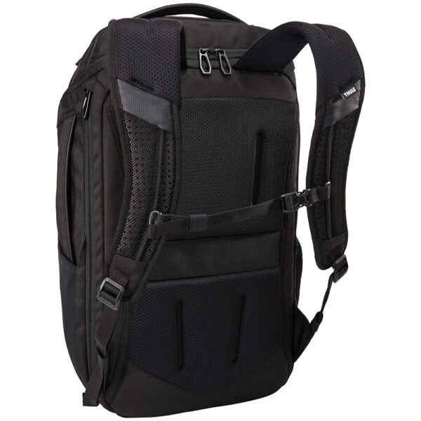 Bagagerie THULE en Nouvelle Calédonie, sac à dos, bandoulière pratiques pour passeport et accessoires. Valises cabines légères compatible Aérien. Disponible sur Nouméa chez Escape New Caledonia et au Concept Store quartier latin. Parfait pour les aventuriers. Les agences de voyages vous conseillent la bagagerie THULE pour vos vacances et votre business. Un trek, une rando ? Nous avons ce qu'il faut chez Escape New Caledonia