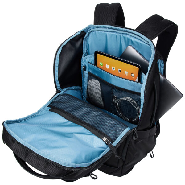 Bagagerie THULE en Nouvelle Calédonie, sac à dos, bandoulière pratiques pour passeport et accessoires. Valises cabines légères compatible Aérien. Disponible sur Nouméa chez Escape New Caledonia et au Concept Store quartier latin. Parfait pour les aventuriers. Les agences de voyages vous conseillent la bagagerie THULE pour vos vacances et votre business. Un trek, une rando ? Nous avons ce qu'il faut chez Escape New Caledonia