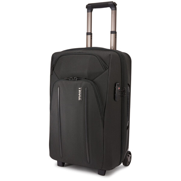 Le sac cabine Thule Crossover 2 est un bagage à main robuste et professionnel, qui s'agrandit pour offrir un espace de rangement supplémentaire et se manie facilement grâce à ses 8 roues multidirectionnelles. Votre prochain vol avec Aircalin à Nouméa est Ready !