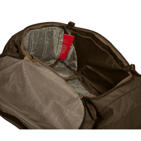Bagagerie THULE en Nouvelle Calédonie, sac à dos, bandoulière pratiques pour passeport et accessoires. Valises cabines légères compatible Aérien. Disponible sur Nouméa chez Escape New Caledonia et au Concept Store quartier latin. Parfait pour les aventuriers. Les agences de voyages vous conseillent la bagagerie THULE pour vos vacances et votre business. Un trek, une rando ? Nous avons ce qu'il faut chez Escape New Caledonia