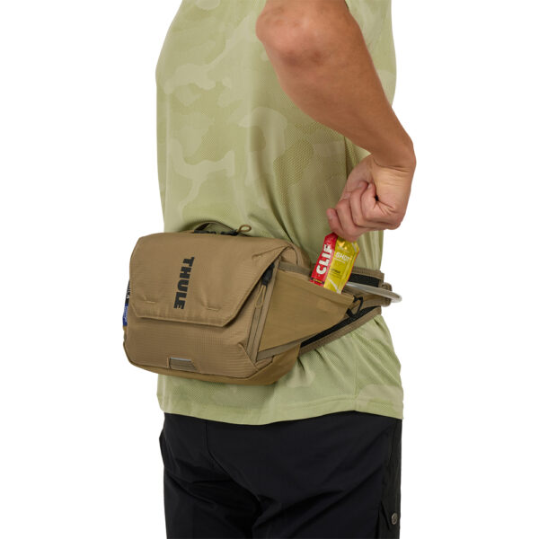 THULE RAIL HIP PACK 4L Khaki – Image 4