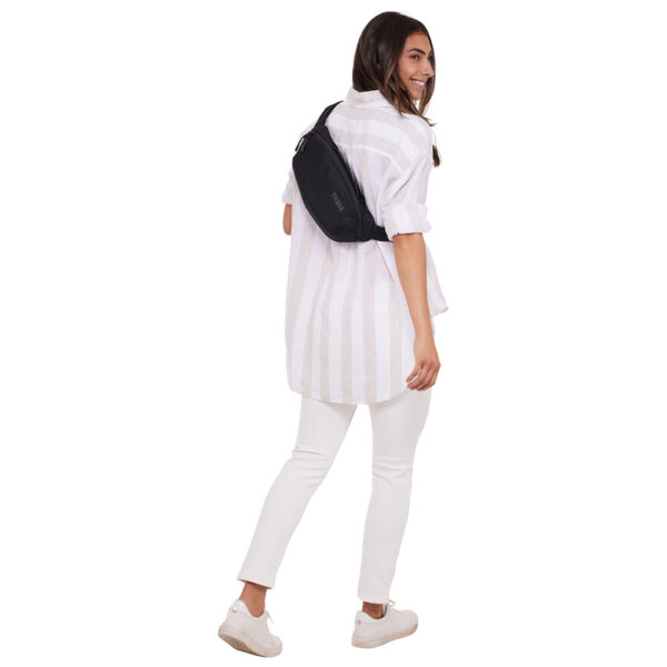 Bagagerie THULE en Nouvelle Calédonie, sac à dos, bandoulière pratiques pour passeport et accessoires. Valises cabines légères compatible Aérien. Disponible sur Nouméa chez Escape New Caledonia et au Concept Store quartier latin. Parfait pour les aventuriers. Les agences de voyages vous conseillent la bagagerie THULE pour vos vacances et votre business. Un trek, une rando ? Nous avons ce qu'il faut chez Escape New Caledonia