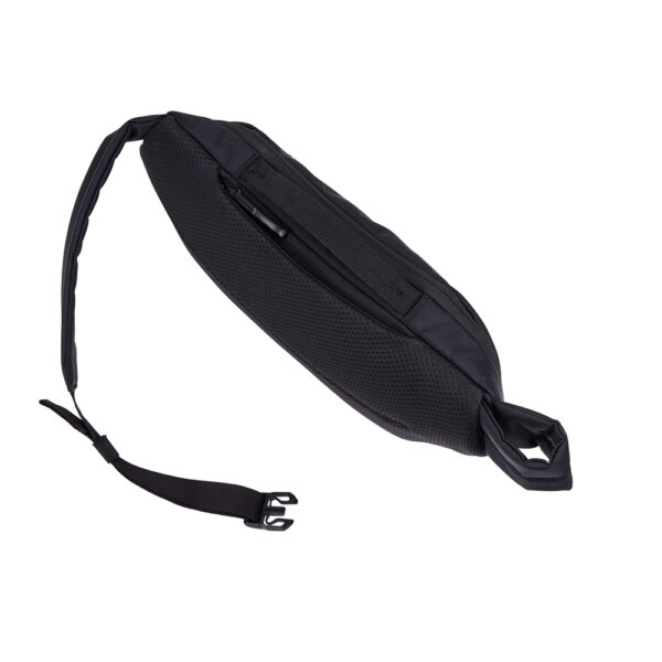 Bagagerie THULE en Nouvelle Calédonie, sac à dos, bandoulière pratiques pour passeport et accessoires. Valises cabines légères compatible Aérien. Disponible sur Nouméa chez Escape New Caledonia et au Concept Store quartier latin. Parfait pour les aventuriers. Les agences de voyages vous conseillent la bagagerie THULE pour vos vacances et votre business. Un trek, une rando ? Nous avons ce qu'il faut chez Escape New Caledonia