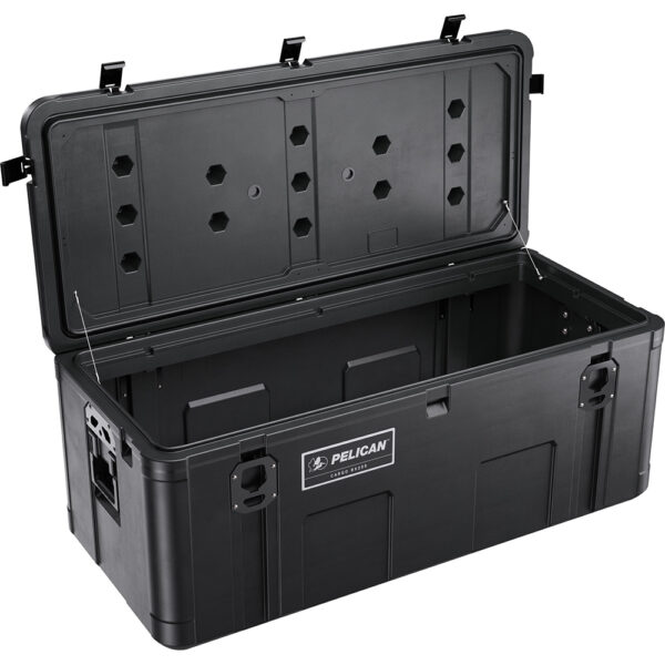 Les valises Pelican Cargo sont la solution idéale pour ranger, sécuriser et protéger vos précieux équipements, vêtements, outils et même vos aliments secs. Conçues avec la même performance et la même qualité légendaires qui ont fait la réputation de Pelican, les valises Pelican™ Cargo sont extrêmement durables, résistantes aux intempéries et bénéficient d'une garantie à vie limitée (valises uniquement). Prêtes à être montées et protégées, les valises Pelican Cargo peuvent être fixées sur votre galerie de toit, à l'arrière de votre utilitaire ou rangées dans votre SUV. PELICAN NOUMEA disponible chez Escape New Caledonia