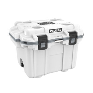 Protégez vos aliments et vos boissons avec la glacière de PELICAN disponible à Nouméa en nouvelle calédonie La glacière intègre des compartiments séparés pour le stockage humide et sec, comprenant : une boîte sèche pour stocker les équipements personnels, un plateau intérieur amovible pour garder les denrées non périssables au frais, et un compartiment principal pour les produits plus volumineux. Il est inclus un bloc réfrigérant intégré, amovible et réutilisable. Cette glacière portable gardera vos objets essentiels protégés et au frais toute la journée. Avec des caractéristiques haut de gamme et l'ADN légendaire de Peli, c'est la dernière boîte à lunch dont vous aurez besoin.