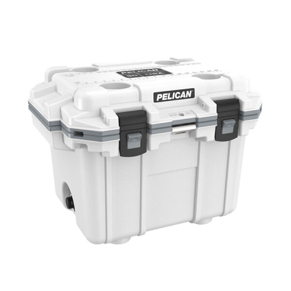 Protégez vos aliments et vos boissons avec la glacière de PELICAN disponible à Nouméa en nouvelle calédonie La glacière intègre des compartiments séparés pour le stockage humide et sec, comprenant : une boîte sèche pour stocker les équipements personnels, un plateau intérieur amovible pour garder les denrées non périssables au frais, et un compartiment principal pour les produits plus volumineux. Il est inclus un bloc réfrigérant intégré, amovible et réutilisable. Cette glacière portable gardera vos objets essentiels protégés et au frais toute la journée. Avec des caractéristiques haut de gamme et l'ADN légendaire de Peli, c'est la dernière boîte à lunch dont vous aurez besoin.