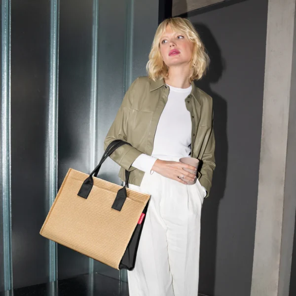 REISENTHEL DAILY SHOPPER RAFFIA BLACK – Image 4