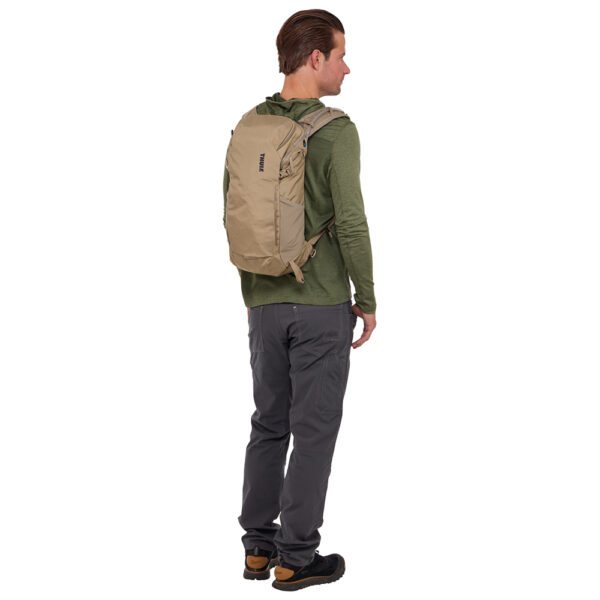 THULE ALLTRAIL HYDRATATION BACKPACK 16L FADED KHAKI – Image 4