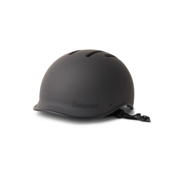 Casques Vélo Thousand en Nouvelle Calédonie. Rouler à Nouméa est très simple en vélo.
