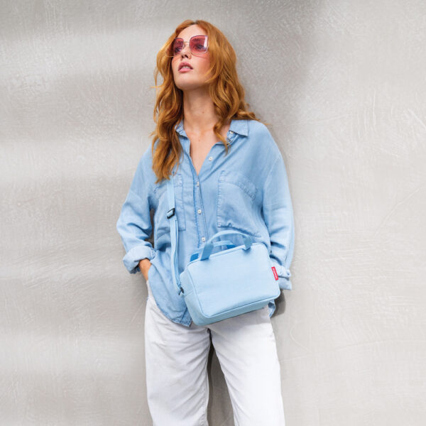 REISENTHEL COOLERBAG TO GO TWIST POWDER BLUE – Image 4