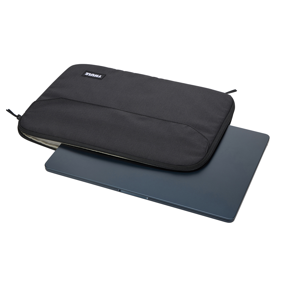 THULE LITHOS SLEEVE 15inch Macbook Black – Image 5