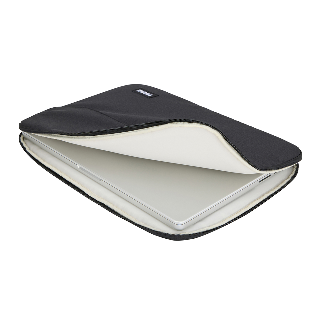 THULE LITHOS SLEEVE 16inch Macbook Black – Image 5