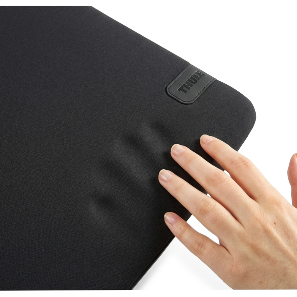 THULE KOYA Housse Ordinateur 13" PC et Macbook Air Black – Image 4
