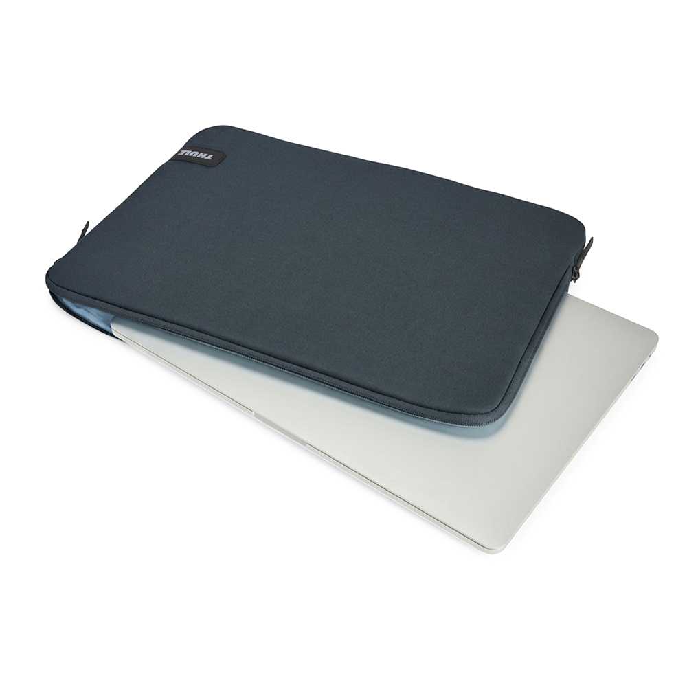 THULE KOYA Housse Ordinateur 16" PC ET Macbook Air Darkest Blue – Image 5