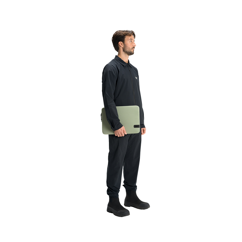 THULE KOYA Housse Ordinateur 16" PC ET Macbook Air Light Green – Image 8